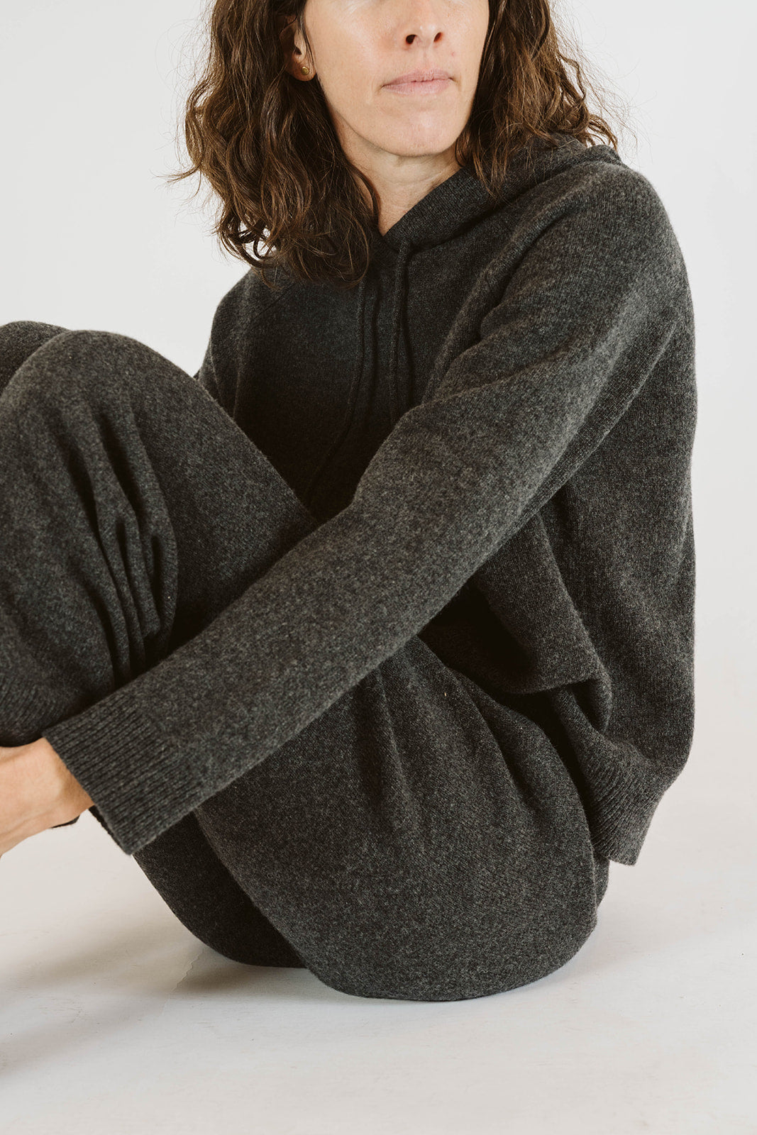 The Agate Cashmere Hoodie | Charcoal