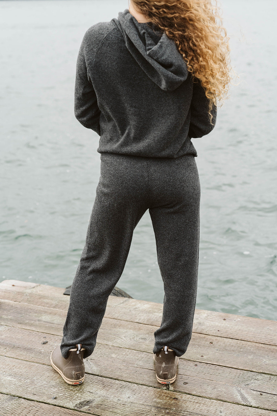 The Agate Cashmere Pant | Charcoal